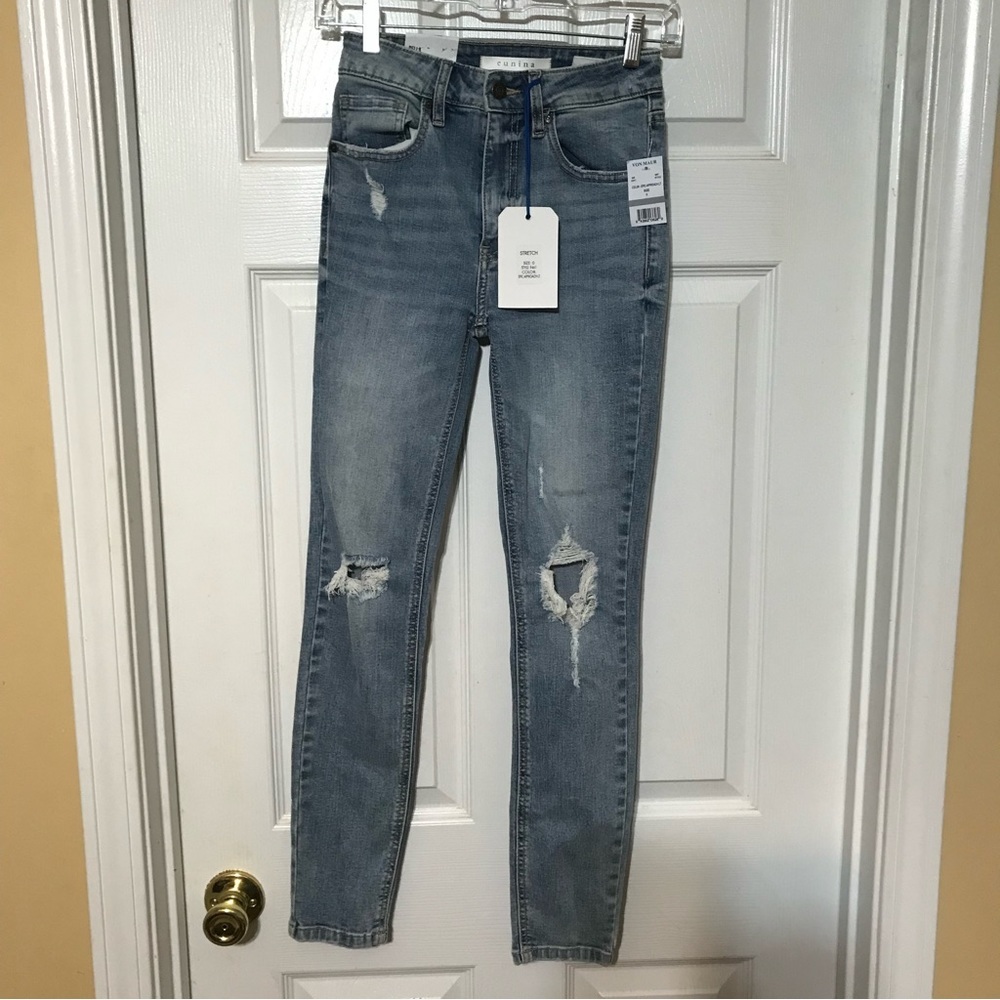 Eunina Bella Distressed Jeans